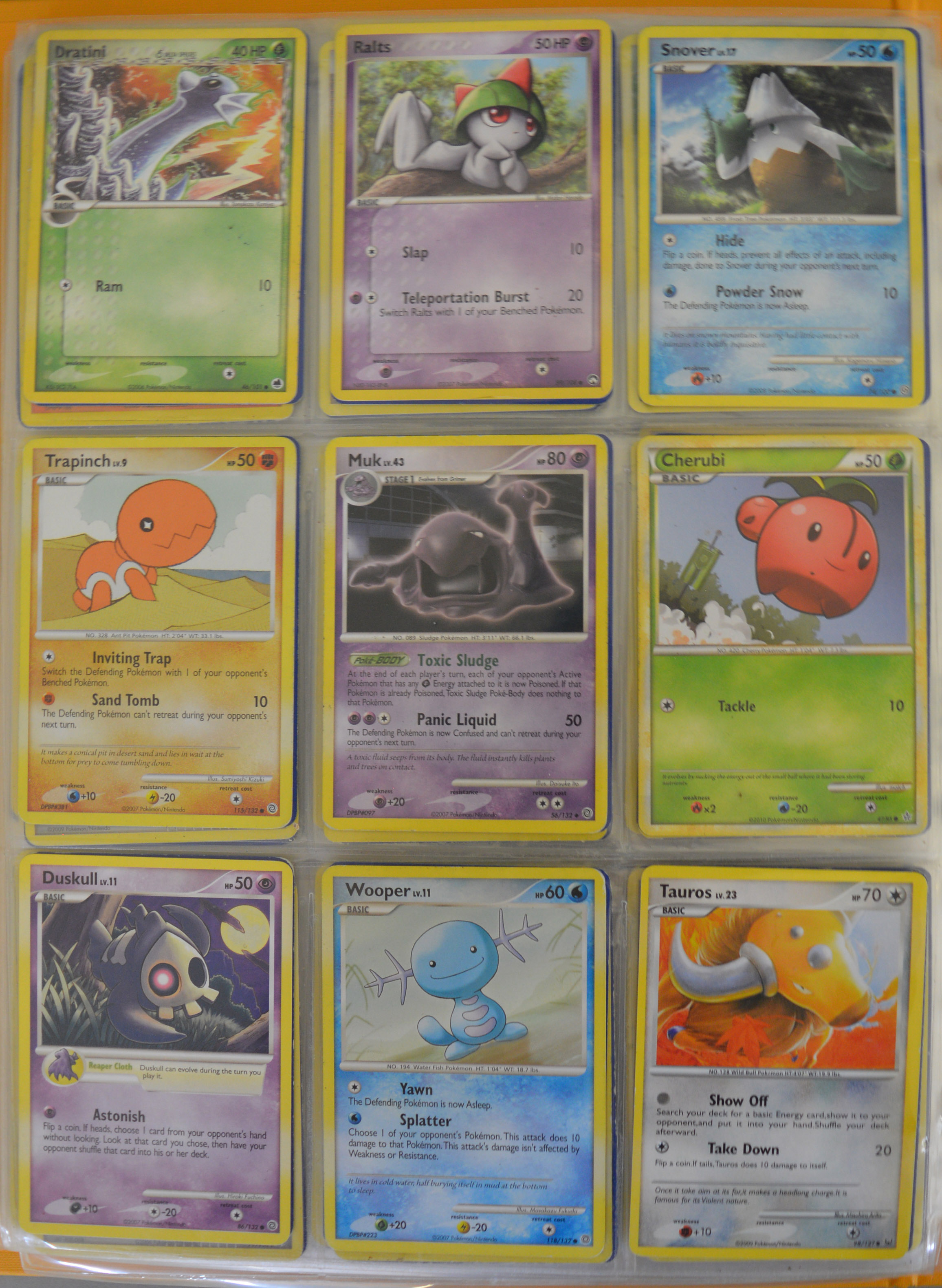 A mixed lot of Pokemon items, which includes; Game boy Color, Trading cards etc - Image 34 of 87
