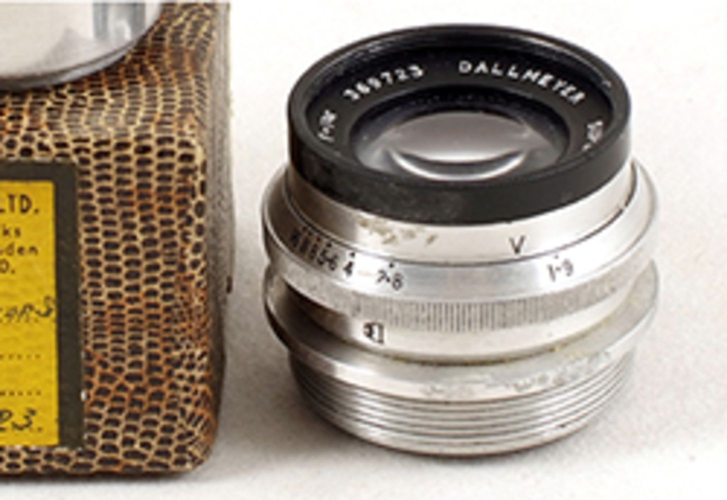 CAMERAS & PHOTOGRAPHIC EQUIPMENT AUCTION including Part 1 of the Bob White Collection