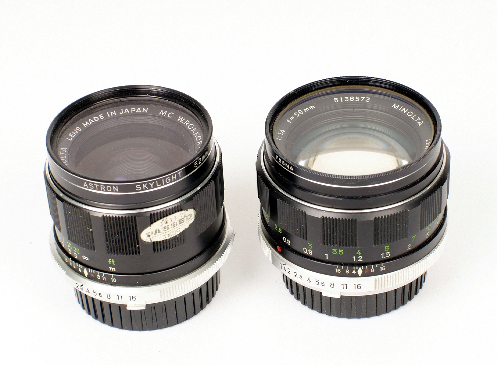 Four Early Minolta Rokkor MD Fit Lenses. Comprising HG 35mm f2.8 (filter stuck) with hood and - Image 2 of 2