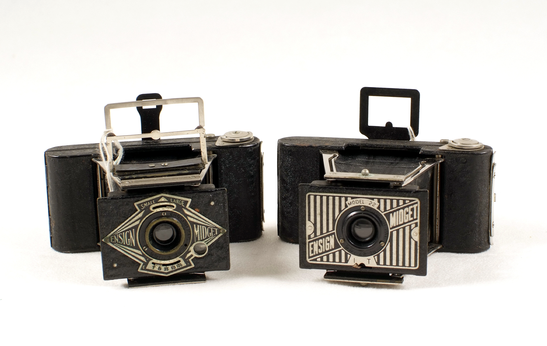 Three Ensign Midget Folding Cameras. One boxed, with Instructions etc. All with cases. (condition - Image 2 of 2