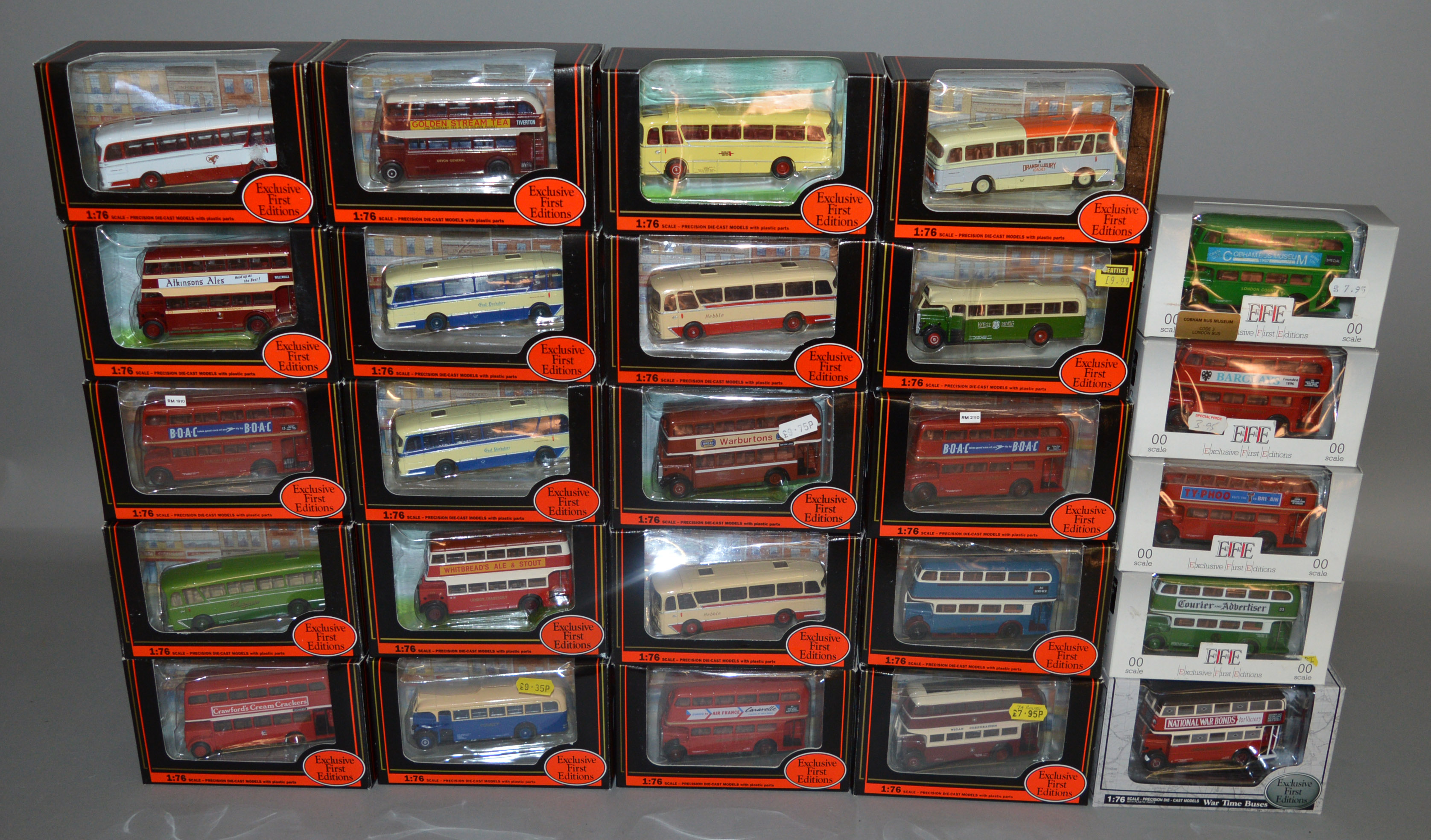 25 boxed EFE Exclusive First Editions diecast bus and coach models in 1:76 scale, including 2 x #