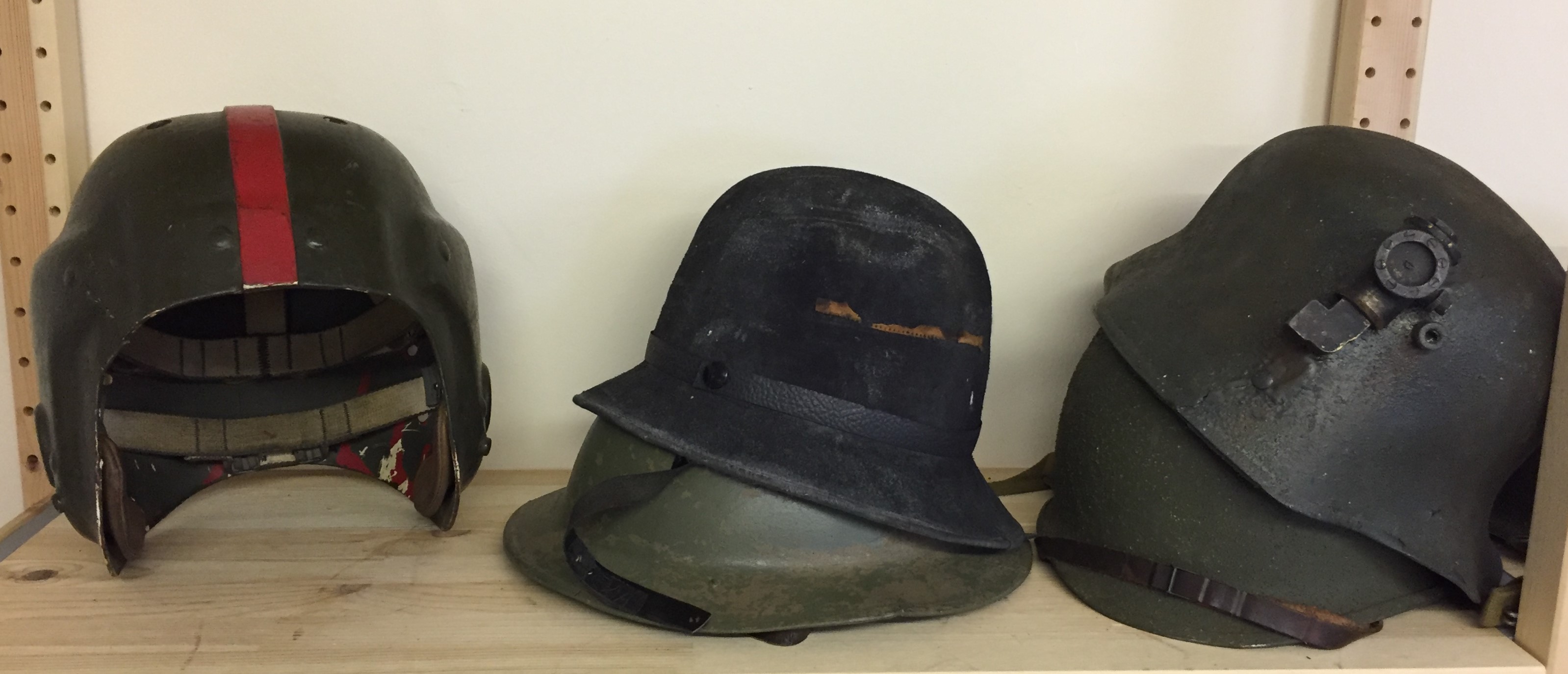 Ex-studio large collection of film prop helmets, hats, masks, belts, wigs, shoes, American flags, - Image 7 of 8