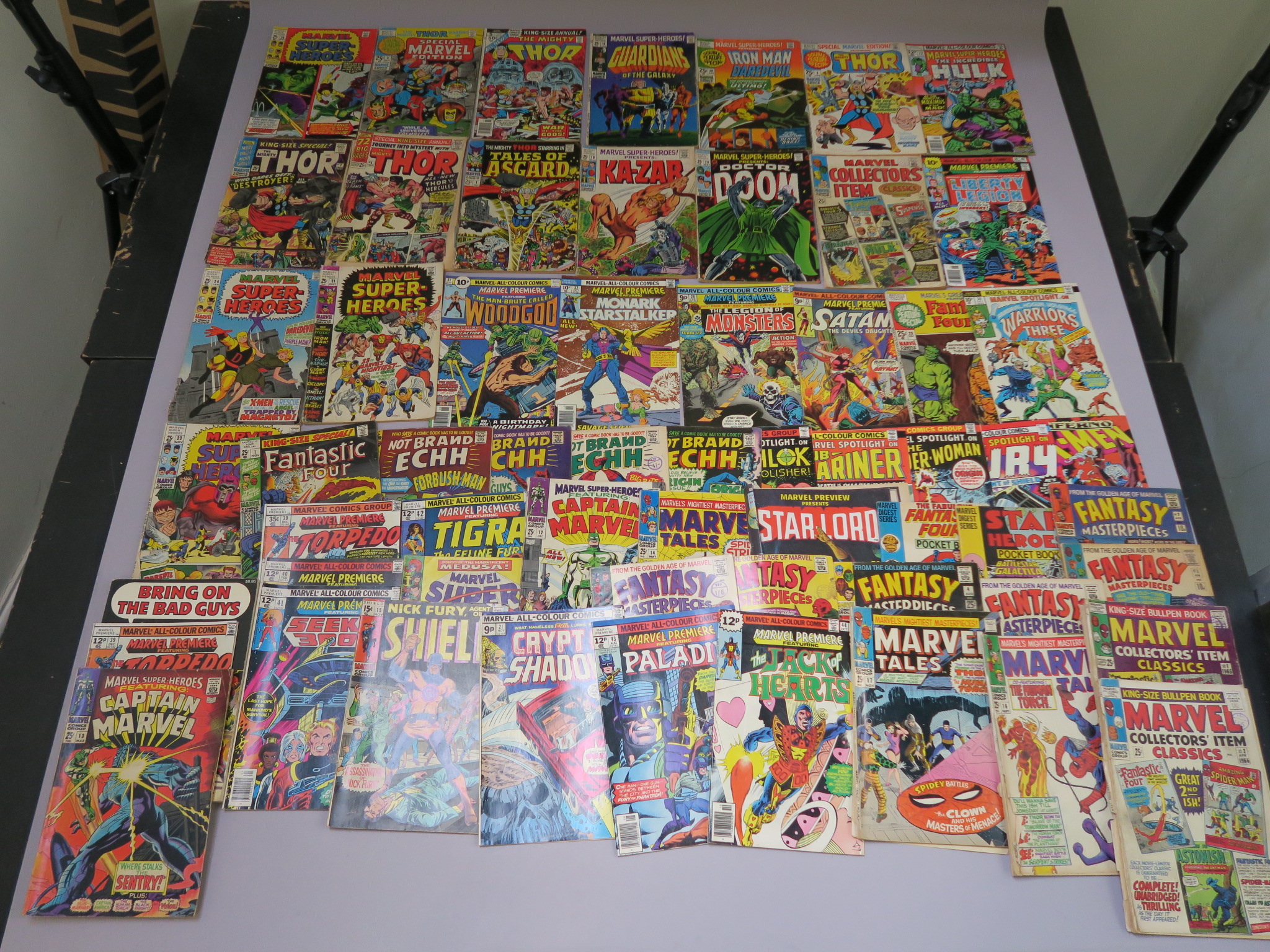 Collection of Marvel comics including The Mighty Thor annual number 1 1965, no 2 1966, no 5, plus