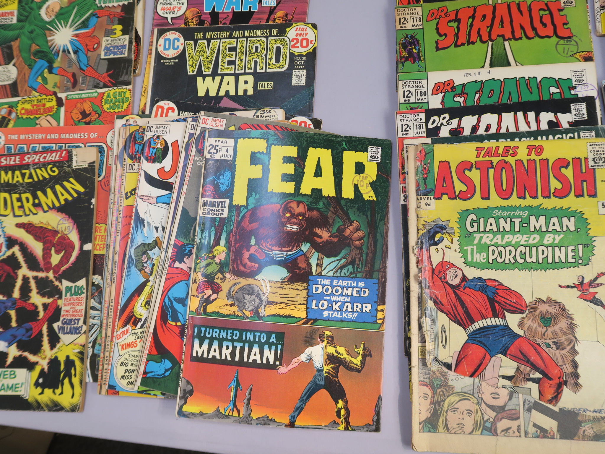 Collection of comics inc. Superman's Pal Jimmy Olsen, The Sandman with art by Jack Kirby, Dr - Image 3 of 3