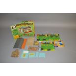 Britains boxed Farm make up model #4716, also included in this lot is #9545 Transport box and