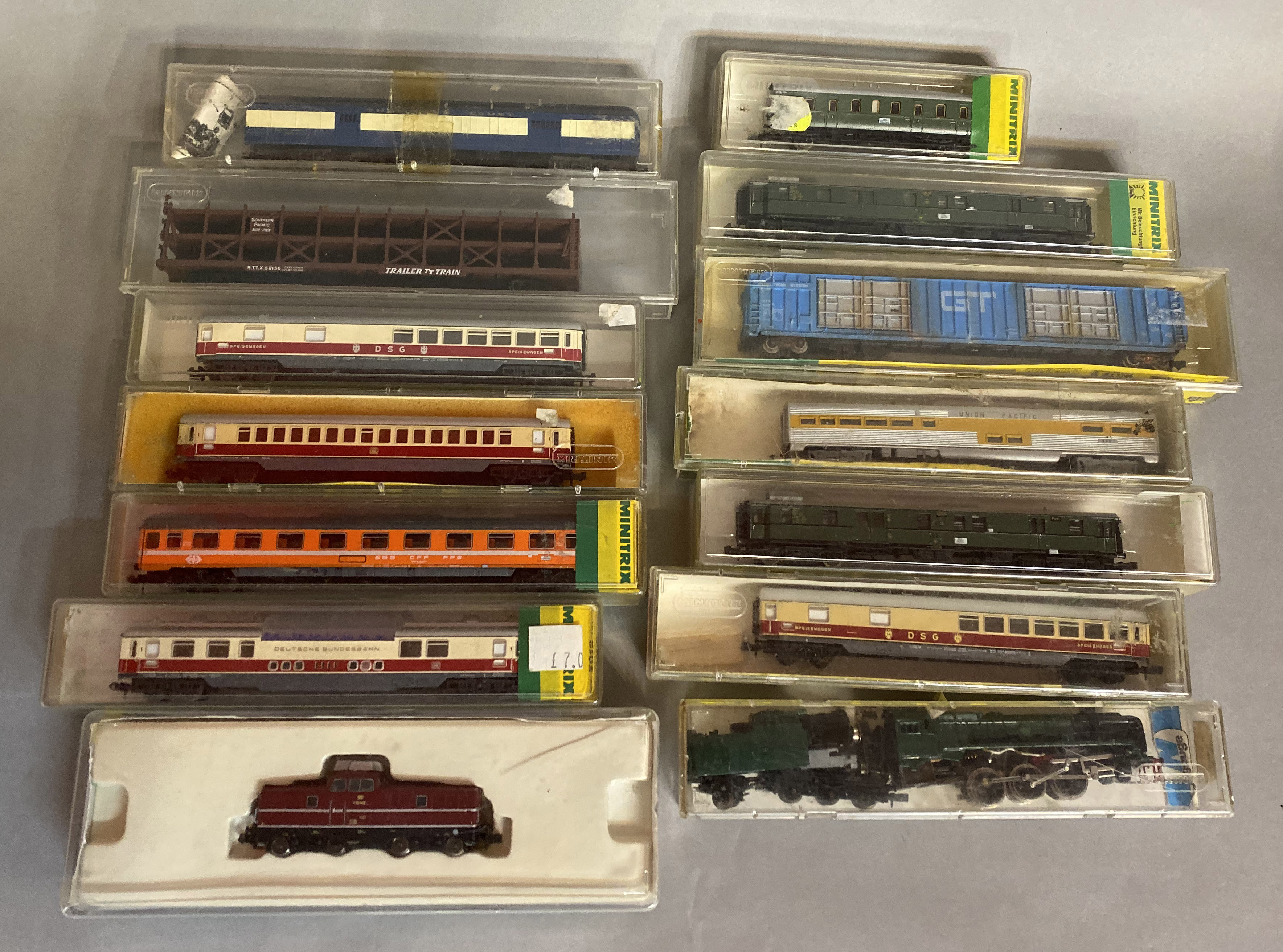 Ex-Shop Stock N gauge Minitrix x13 includes Locomotives, coaches and rolling stock #12280, #3017, #