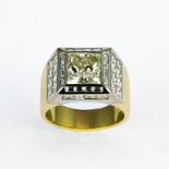 An impressive gents diamond set ring approx 10.00cts, the central set princess cut diamond weighs