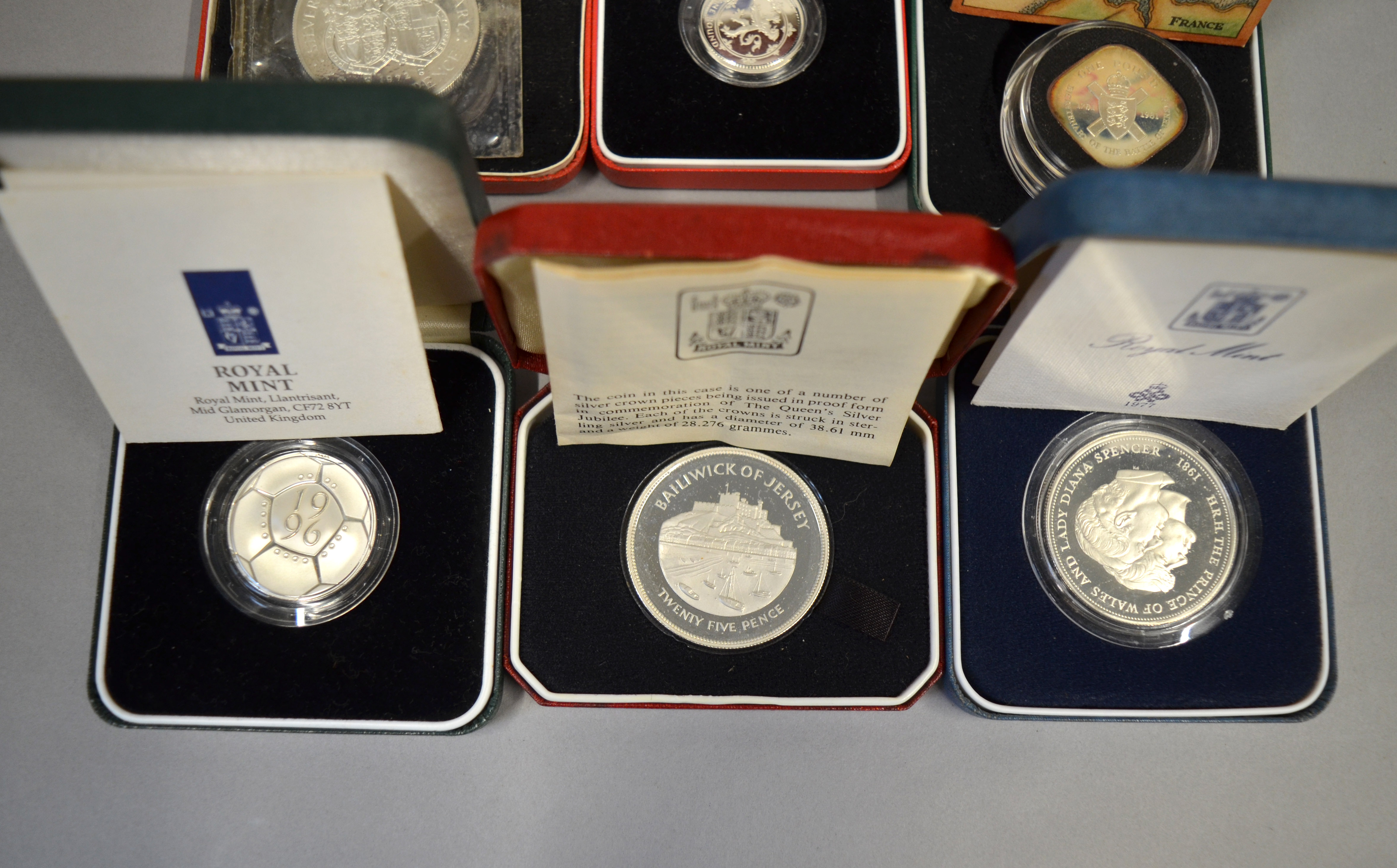 ROYAL MINT - Nine silver proof commemorative coins/medallions to include The Queens Silver Wedding - Image 4 of 4