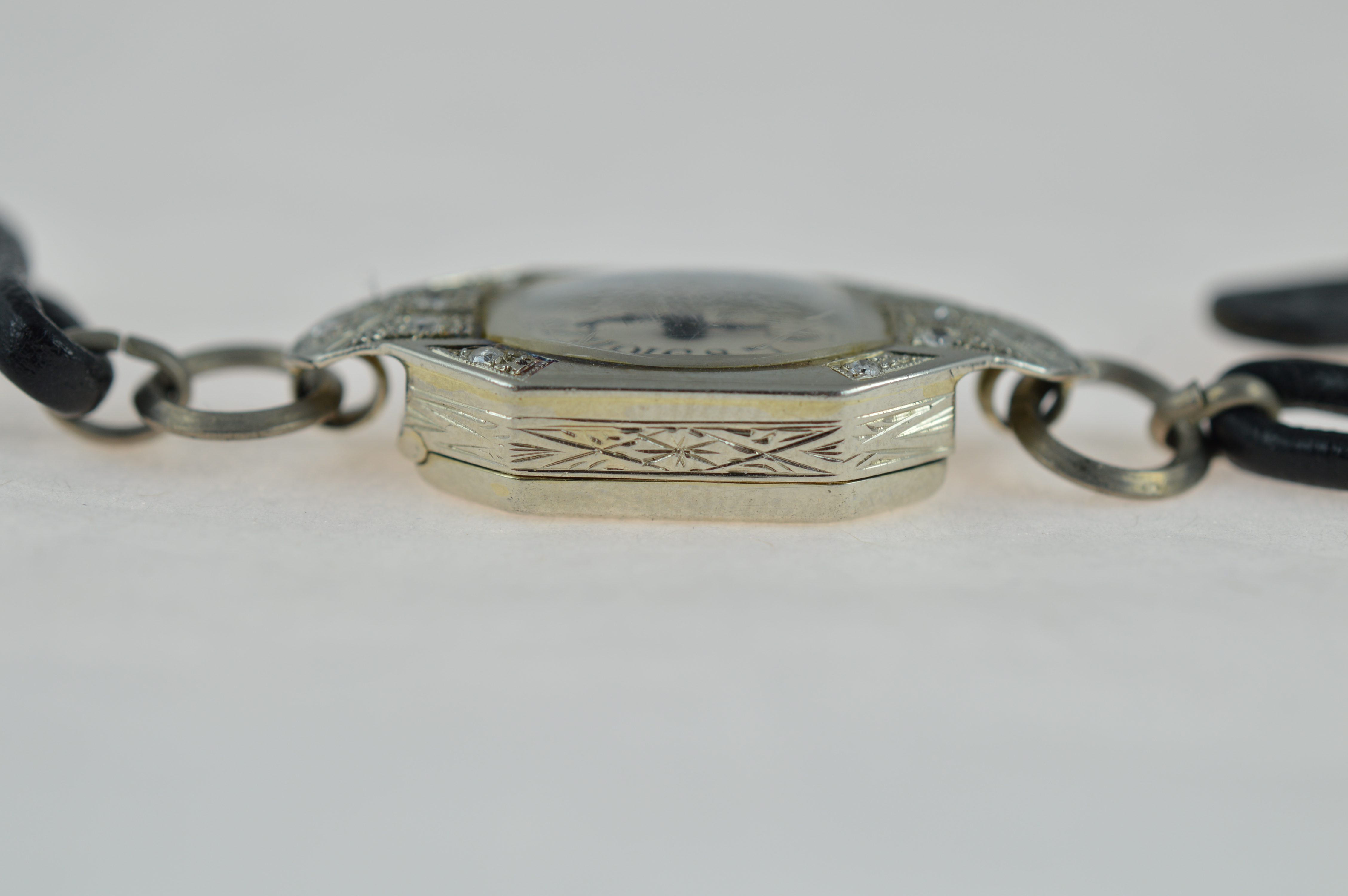 An Art Deco ladies 18ct diamond set mechanical cocktail watch, H/M London 1930, dial is clean and in - Image 6 of 7