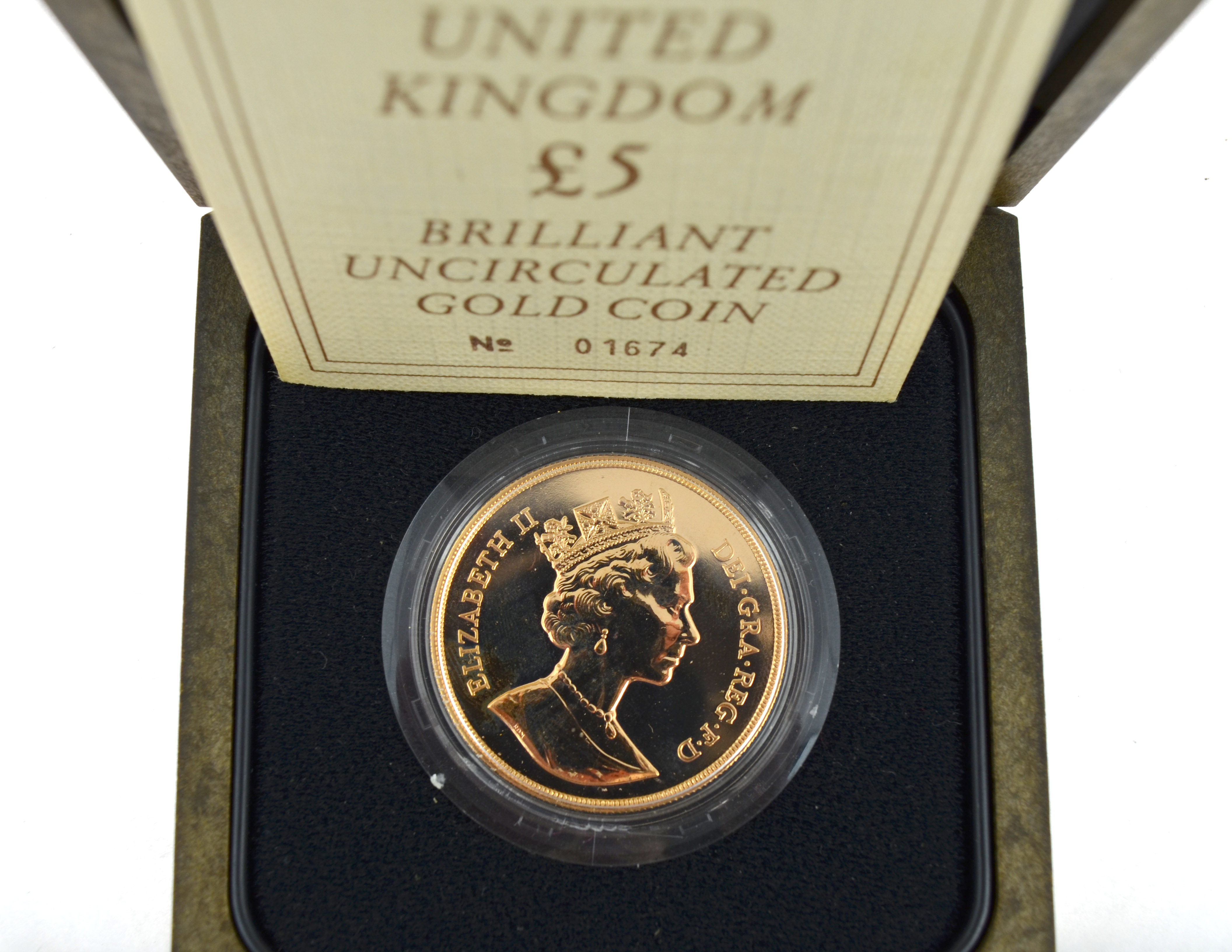 ROYAL MINT - A £5 22ct gold uncirculated Royal Mint coin in original fitted box & certificated, no - Image 2 of 2