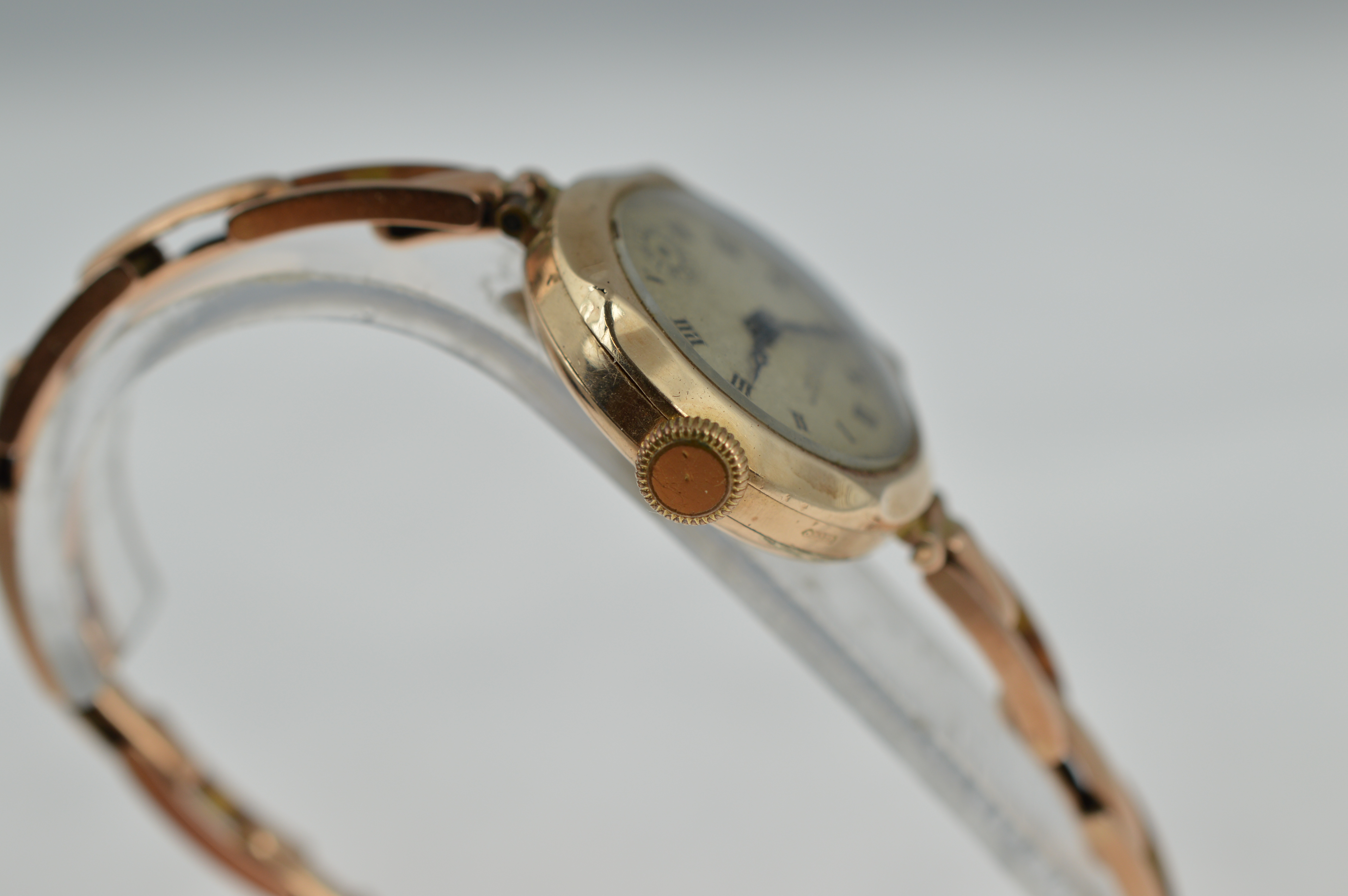 J.W BENSON - A ladies 9ct mechanical J.W Benson wristwatch, import H/M Glasgow 1926, movement marked - Image 5 of 6