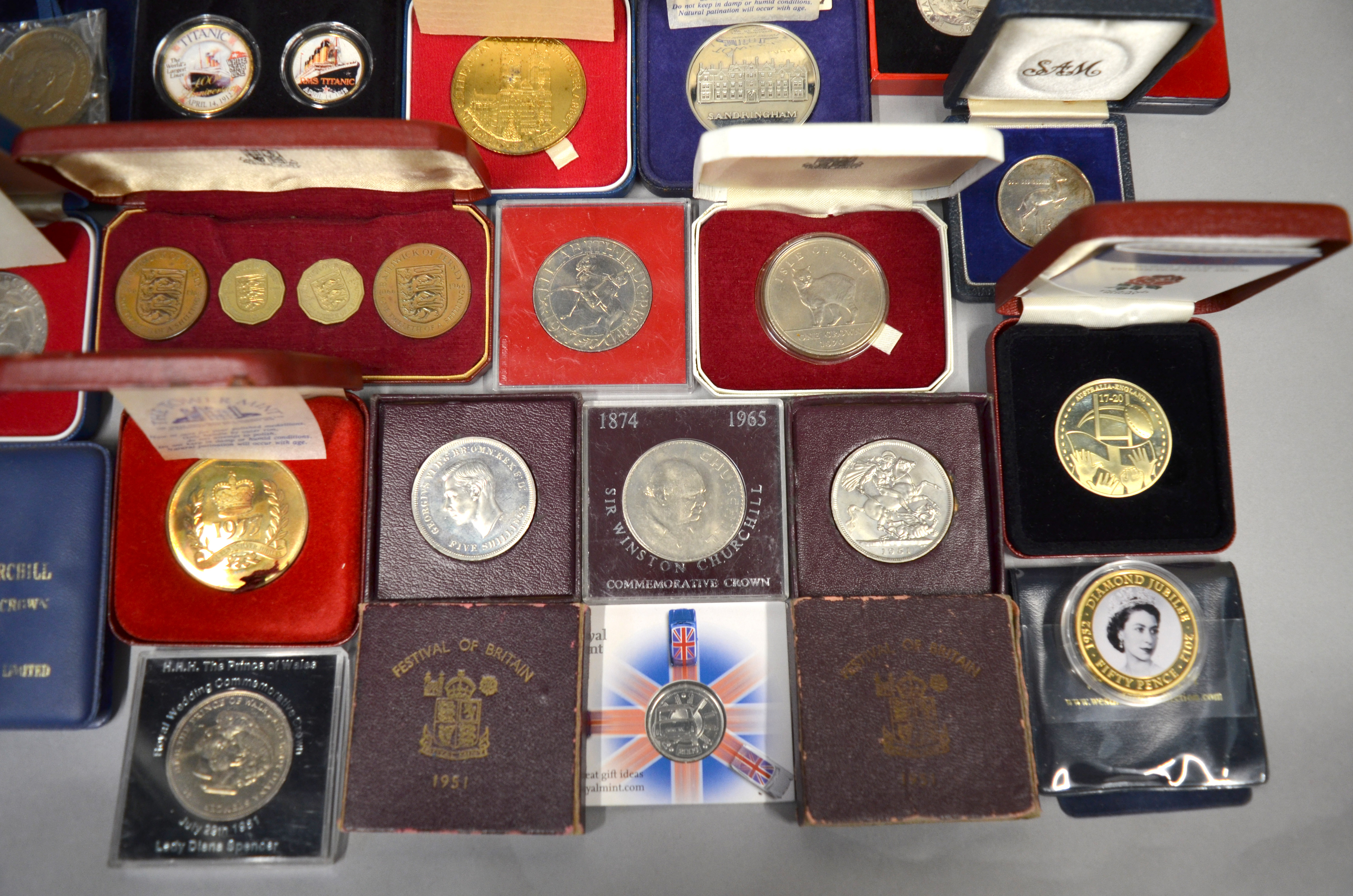 A boxed quantity to include coins & medallions from around the world, some Royal Mint - Image 3 of 3