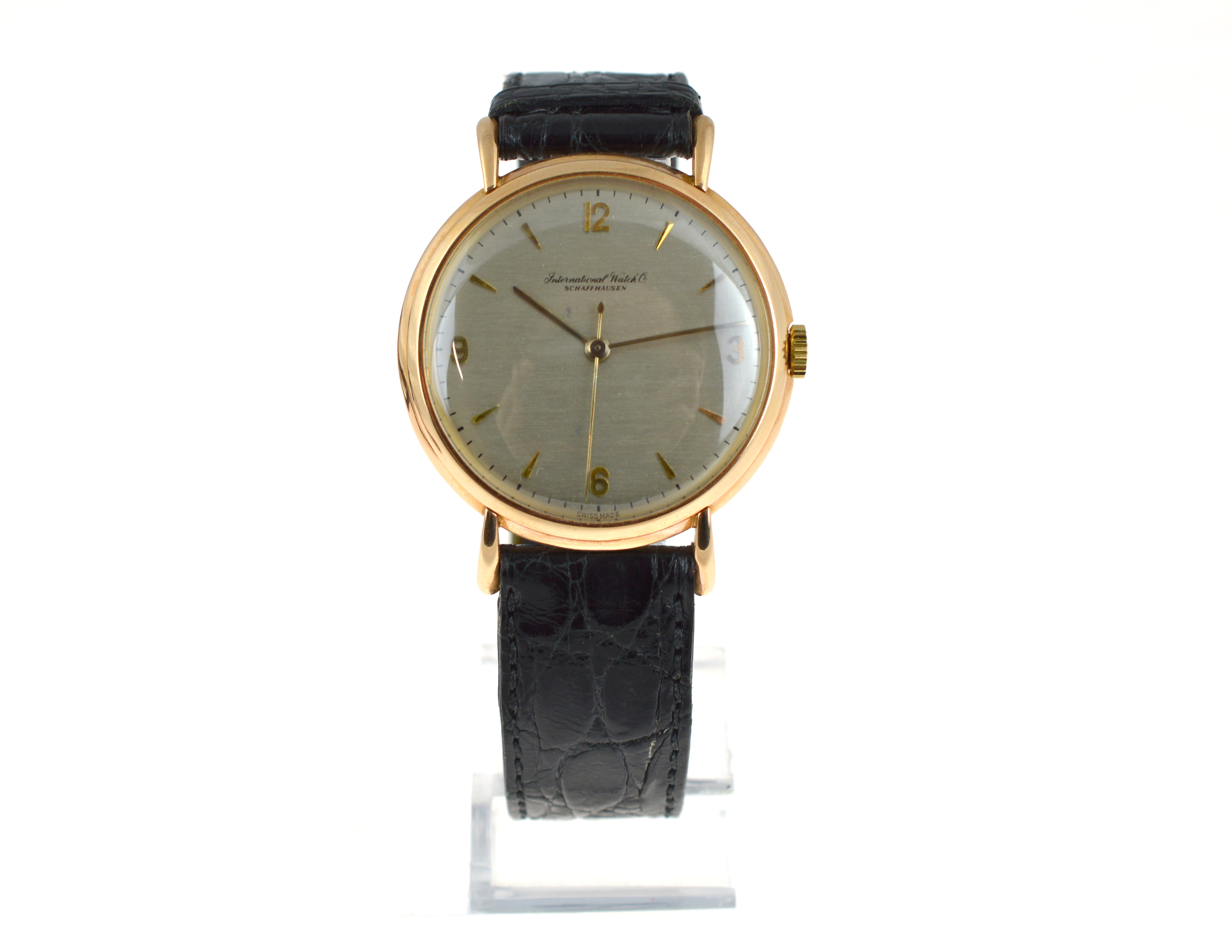 INTERNATIONAL WATCH CO - A rare circa late 1940's gents 18ct gold International Watch Co - Image 2 of 7