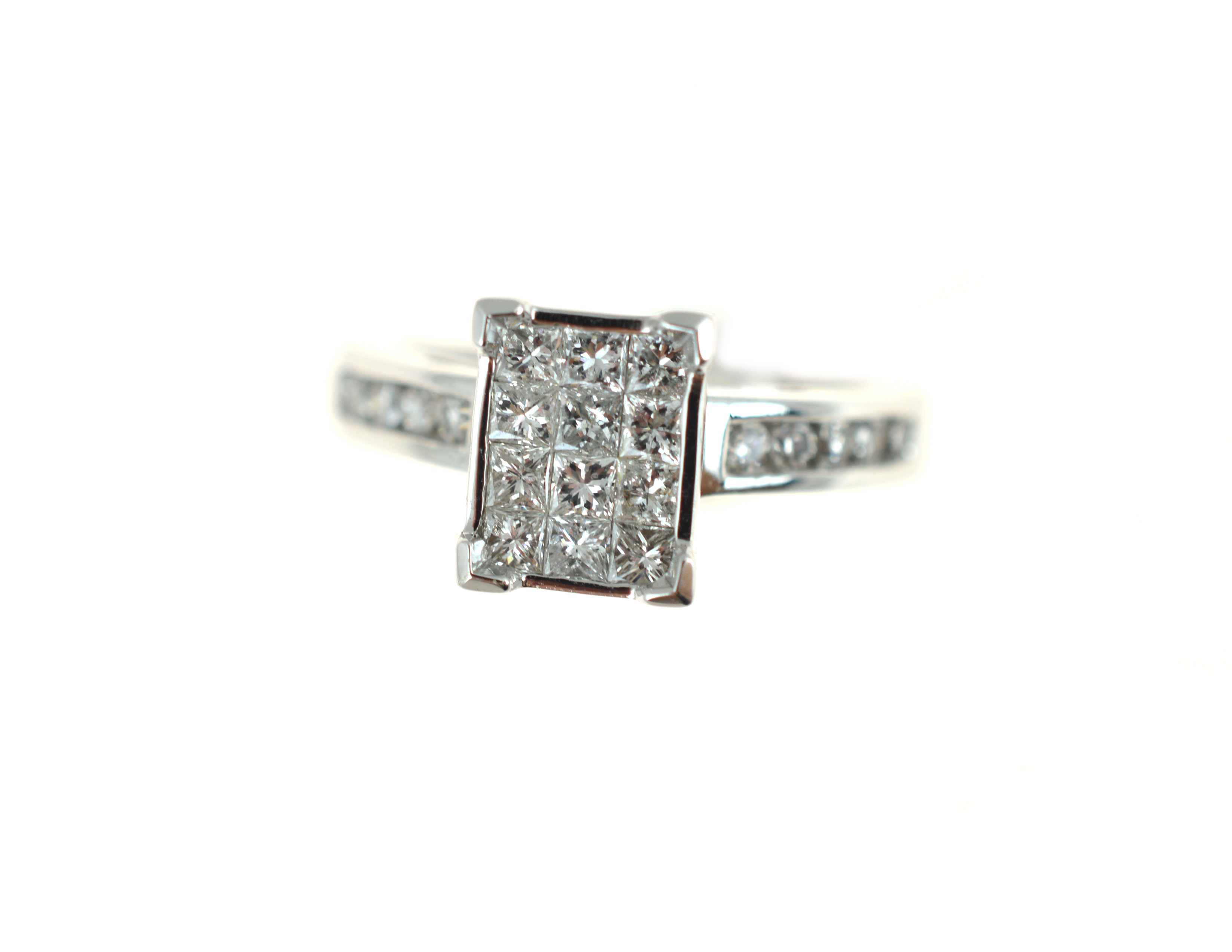 An 18ct H/M diamond ring, estimated total diamond weight 0.75cts, approx colour H/I & clarity SI,