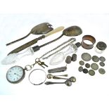A boxed quantity of assorted silver to include a salad spoon, pen knife, napkin ring, key wind