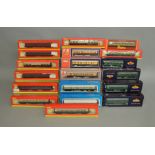 OO Gauge. 17 boxed Coaches of various types by Bachmann, Hornby and Lima including examples in