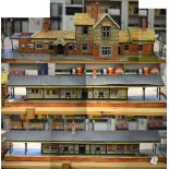 O Gauge. An impressive Station Building together with two Platforms and six ramps, of mostly