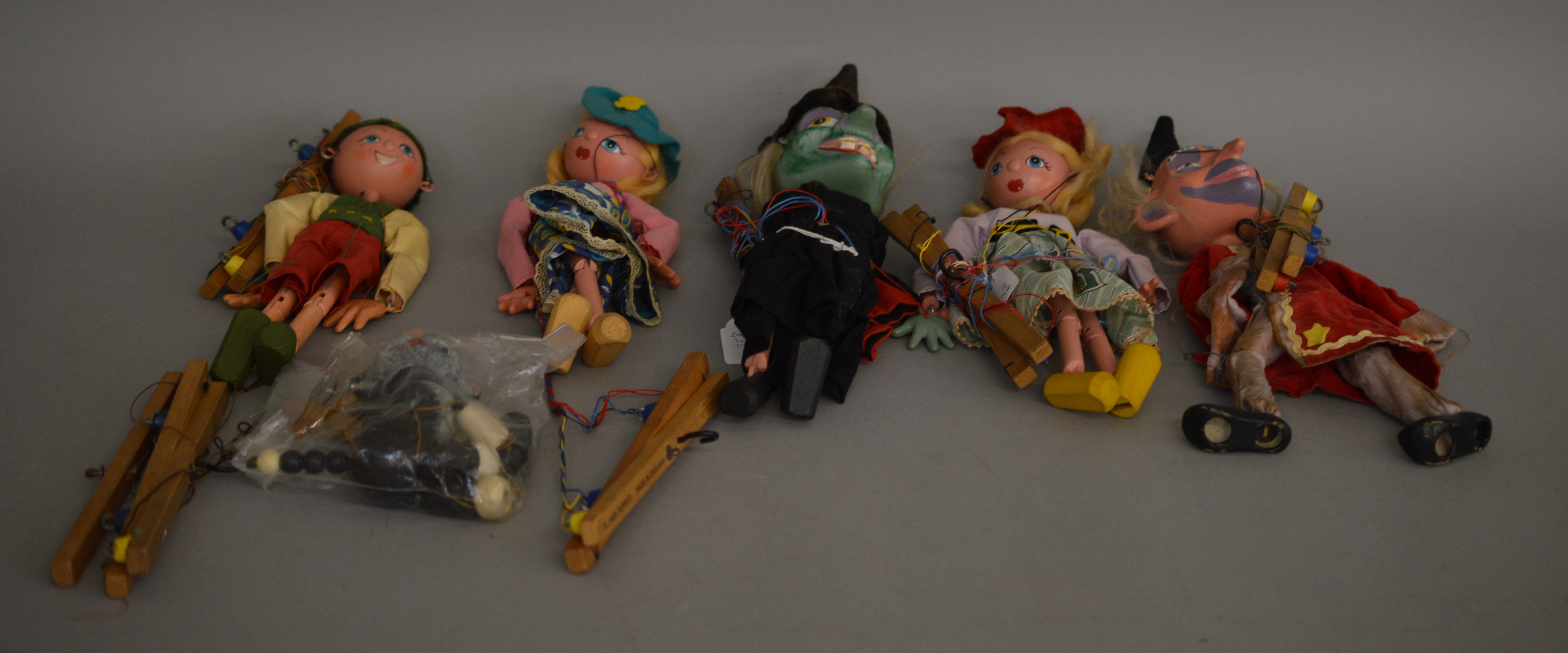 6 unboxed Pelham puppets, including; SL Wicked Witch, Gypsy Girl, Cat, Tyrolean Boy etc (6)