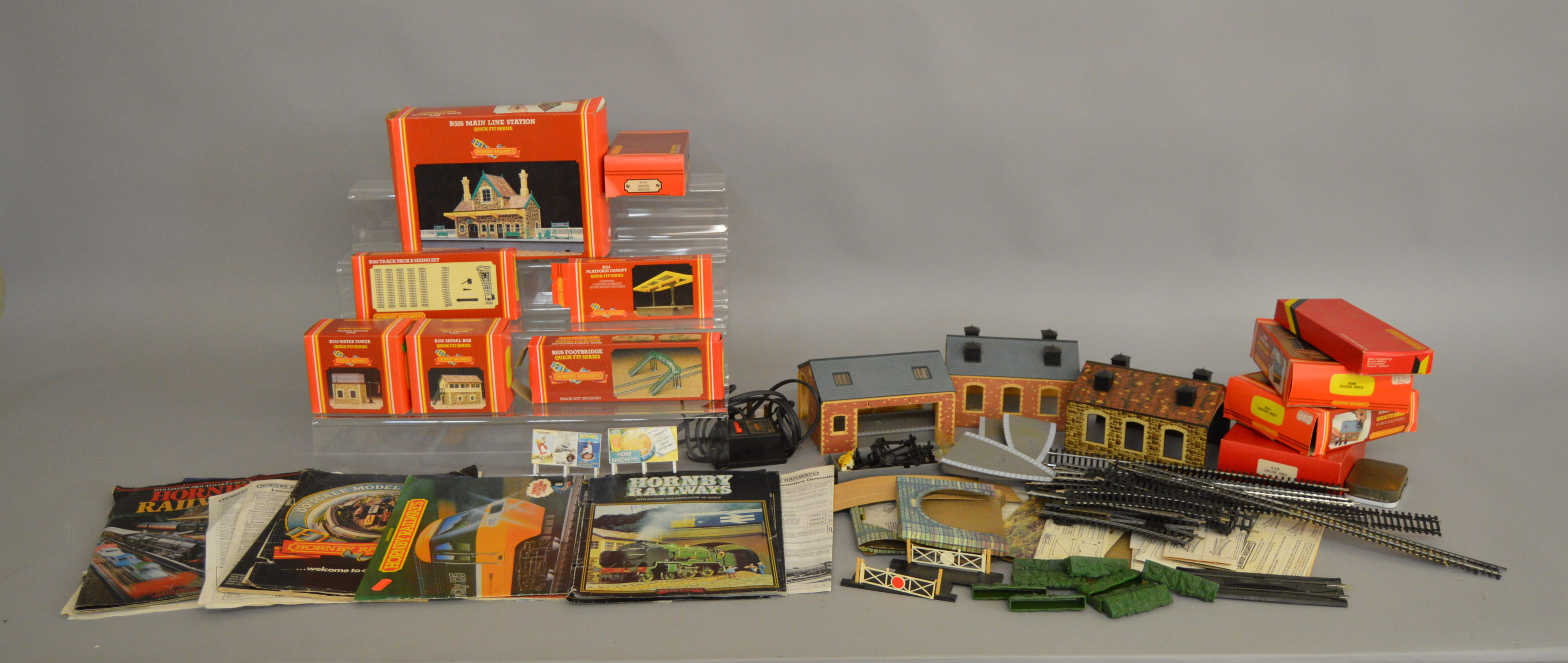 OO Gauge. A quantity of Hornby Railway Accessories, some boxed, including R.526 Main Line Station,