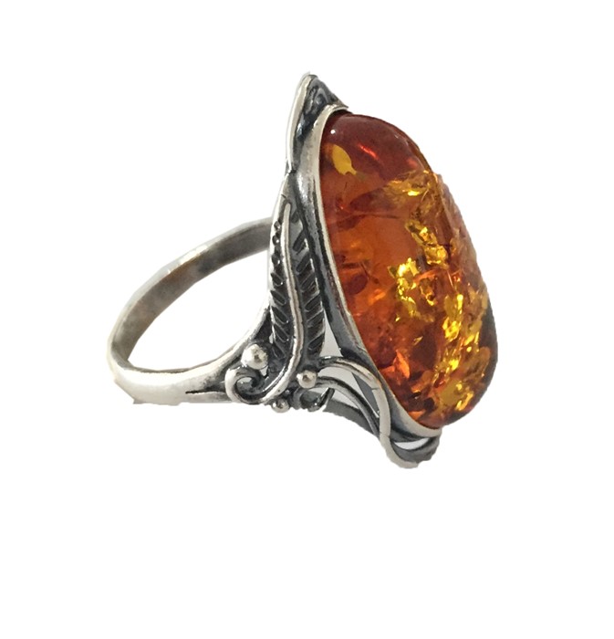 Silver ring with a large amber stone - Image 3 of 3