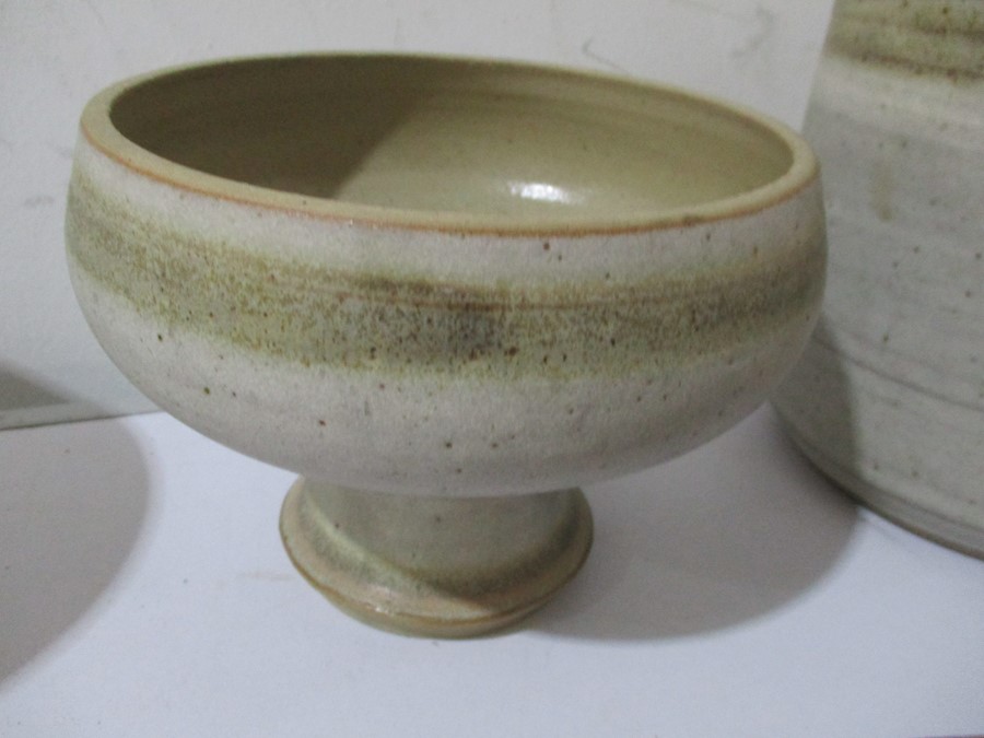 A collection of studio pottery, faint incised signature to reverse - Image 3 of 10