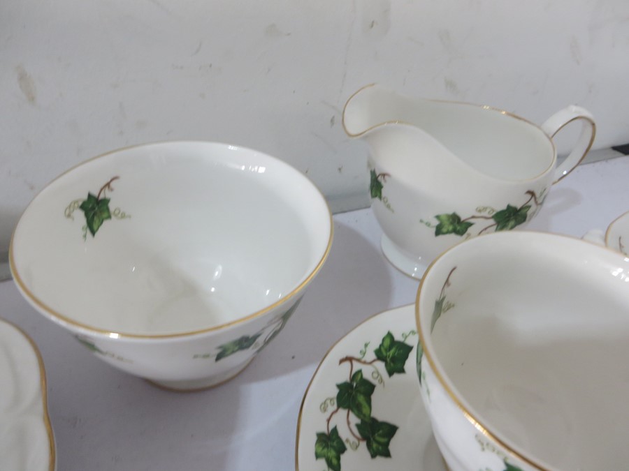 A Colclough Ivy Leaf tea set with cake stand - Image 7 of 8