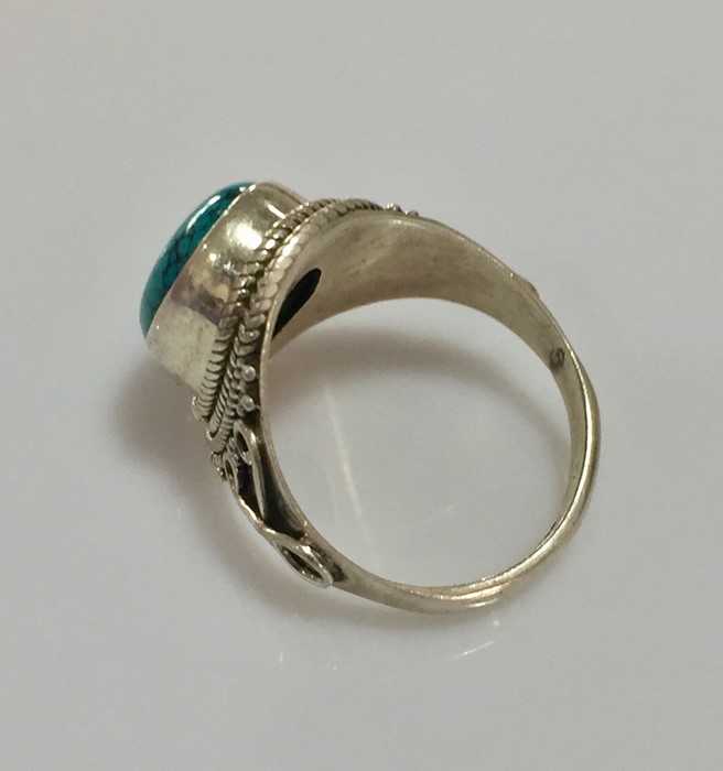 A 925 silver ring set with Turquoise - Image 2 of 3