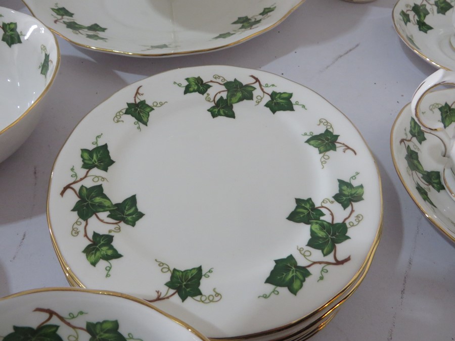 A Colclough Ivy Leaf tea set with cake stand - Image 5 of 8