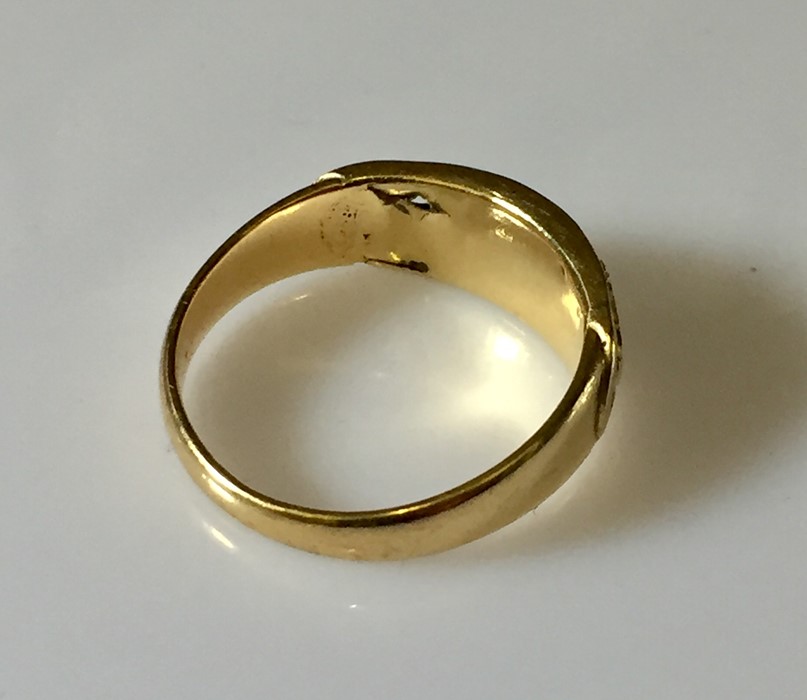 An unmarked ring, possibly 18ct - 2.6g - Image 2 of 2