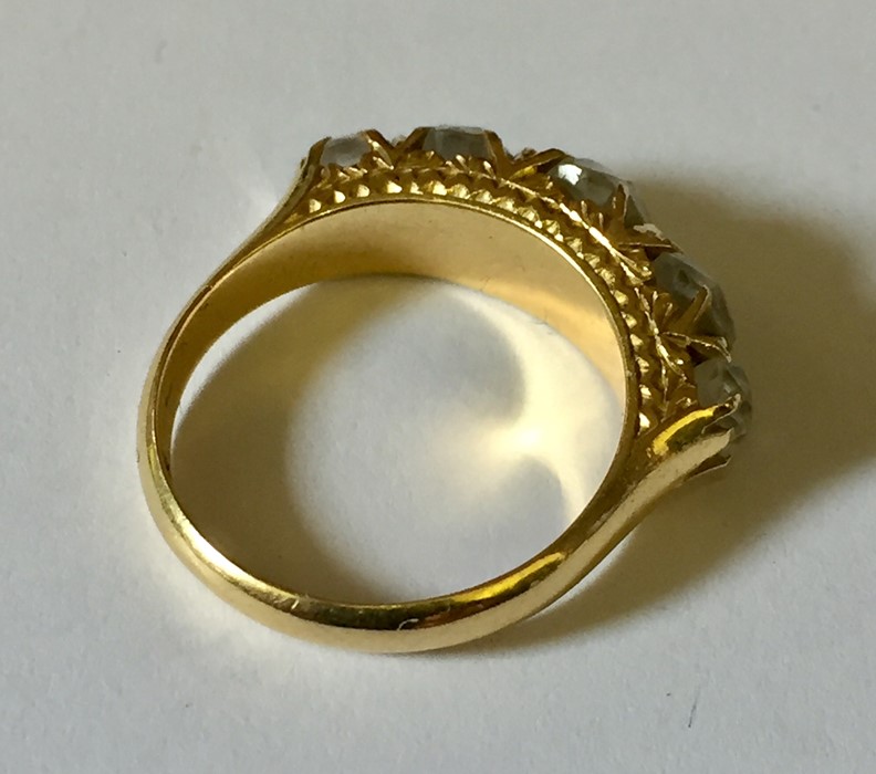 An 18ct gold dress ring. Total weight 4.7g - Image 2 of 2