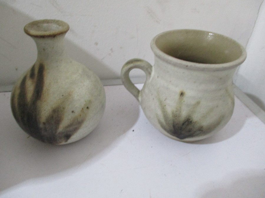 A collection of studio pottery, faint incised signature to reverse - Image 5 of 10