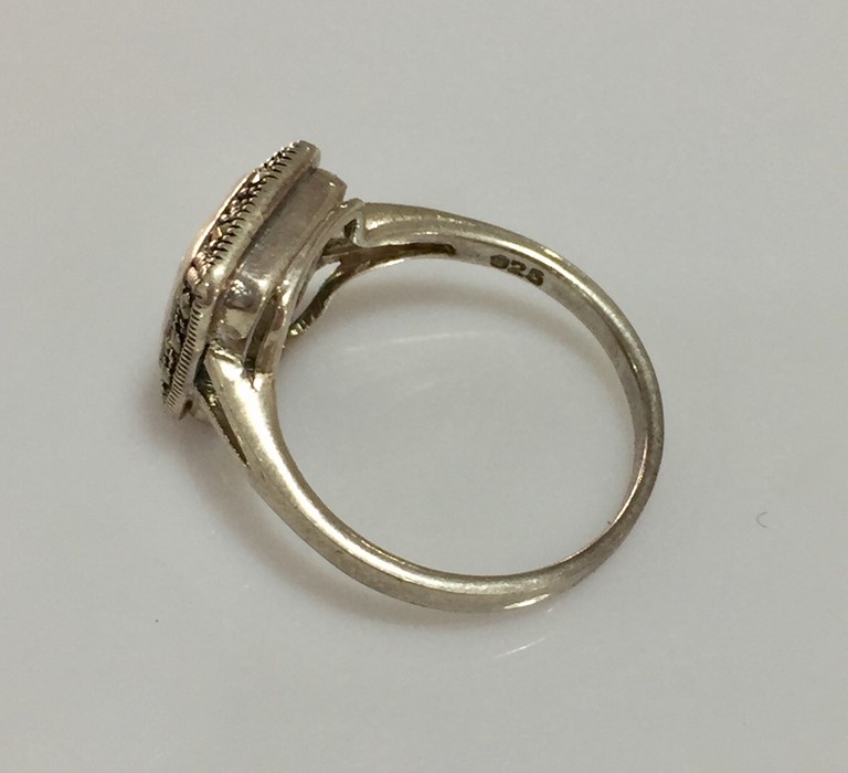 A 925 silver dress ring - Image 2 of 2