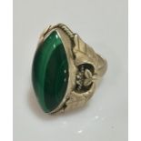 A 925 silver ring set with Malachite