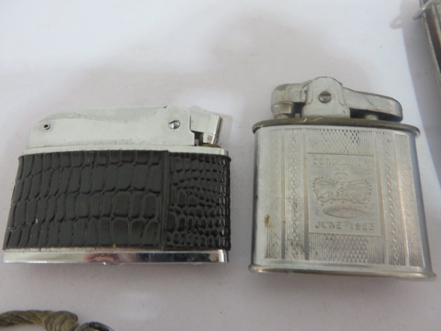 A collection of pen knives, lighters etc including a hallmarked silver penknife and 1945 penknife - Image 7 of 11