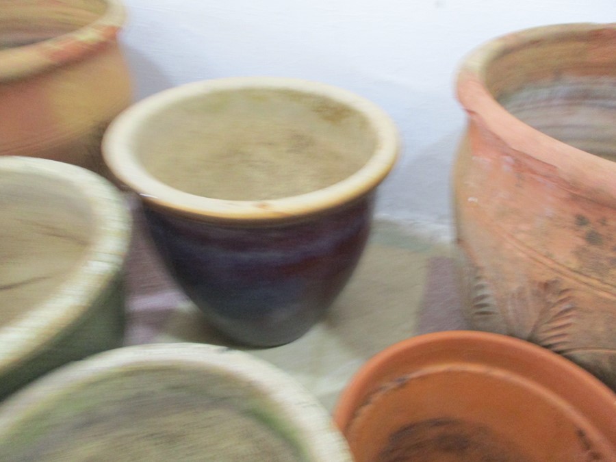 A collection of garden pots - Image 5 of 7