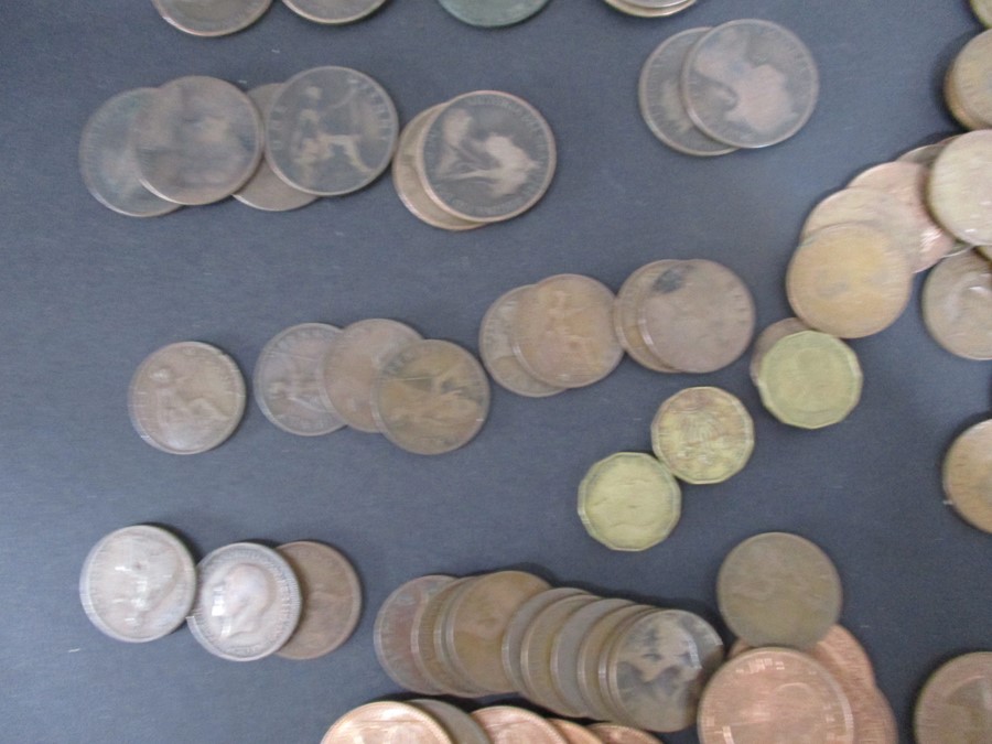 A collection of copper coinage - Image 8 of 9