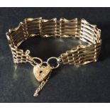 A 9ct gold gate bracelet. Weight 13.8g