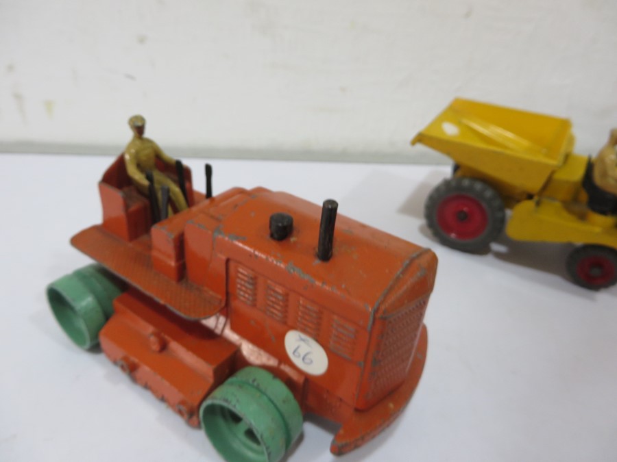 A collection of dinky toys and supertoys including Heavy Tractor, Blaw Knox Bulldozer, Muir-Hill - Image 7 of 15
