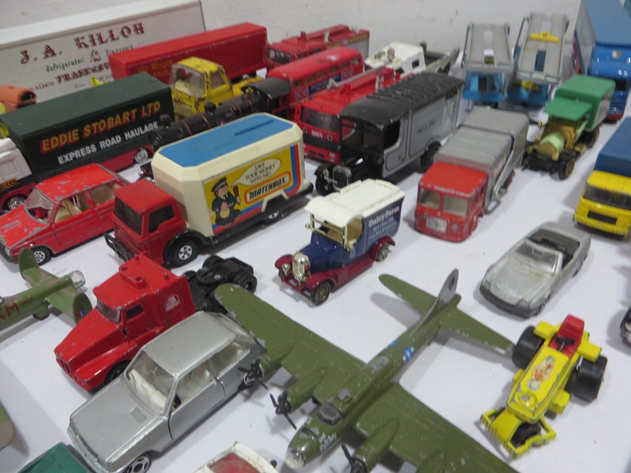 A collection of various diecast vehicles including Corgi, Tonka etc - Image 24 of 32