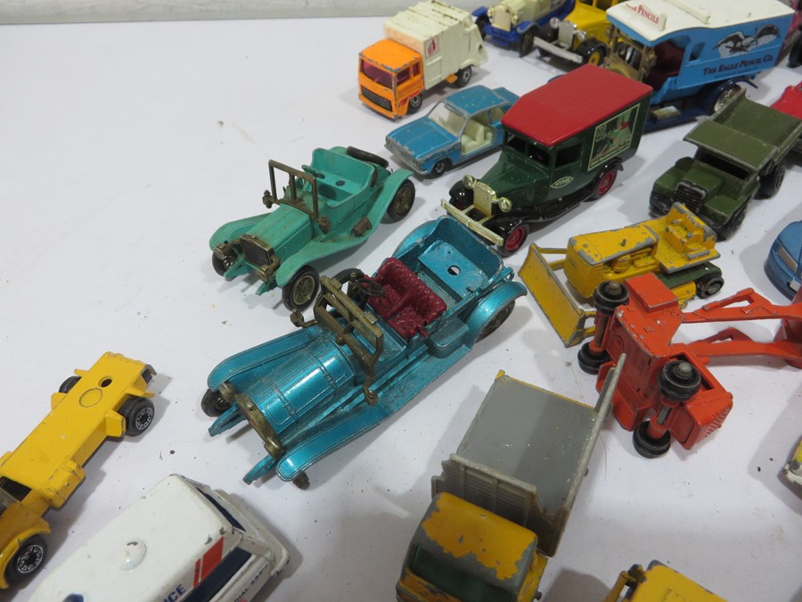 A collection of various diecast vehicles including Corgi, Tonka etc - Image 5 of 32