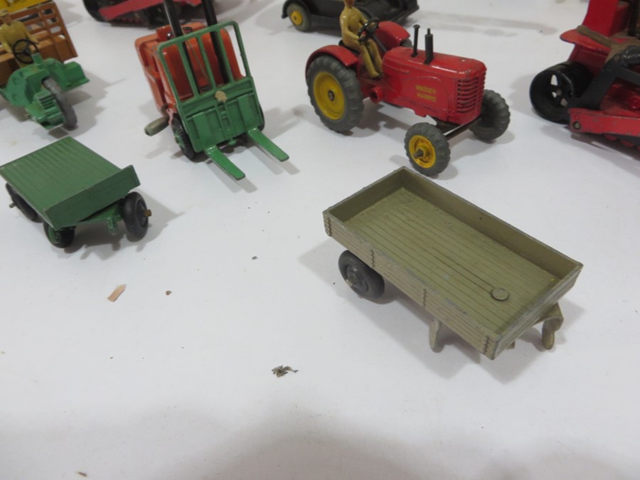 A collection of dinky toys and supertoys including Heavy Tractor, Blaw Knox Bulldozer, Muir-Hill - Image 14 of 15