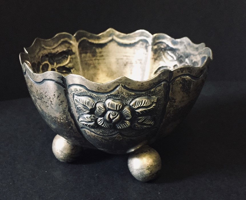 A pair of Sterling silver bowls. Weight 239.7g - Image 2 of 3