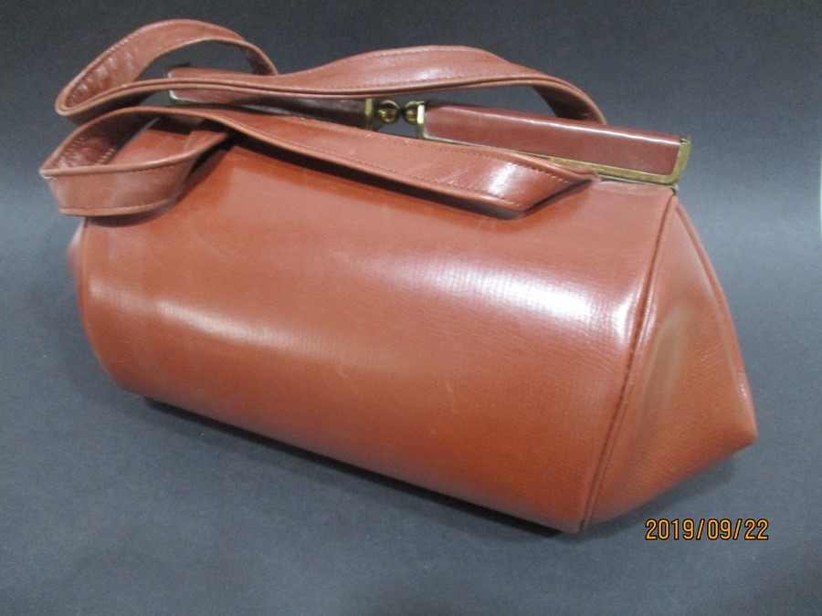 A vintage Fior collection calf leather handbag circa 1943