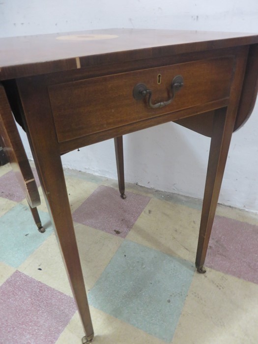 A Victorian inlaid drop leaf table - Image 7 of 9