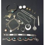 A collection of mainly 925 silver jewellery etc.