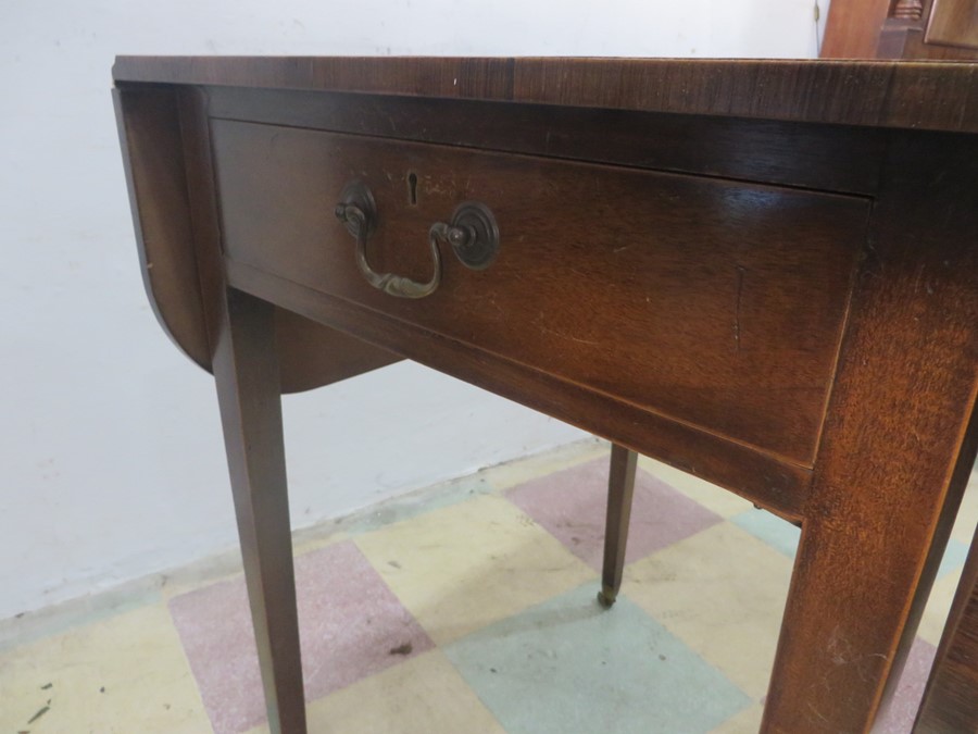 A Victorian inlaid drop leaf table - Image 8 of 9