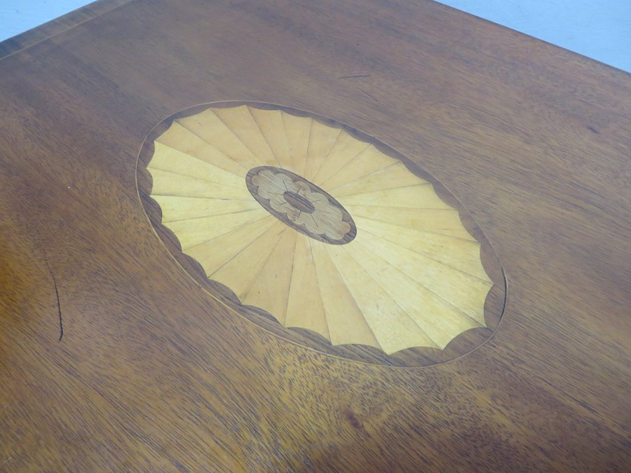 A Victorian inlaid drop leaf table - Image 2 of 9