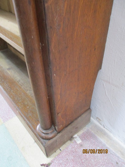 A Victorian oak freestanding bookcase with column design - approx 190cm wide - Image 4 of 5