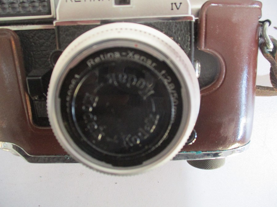 A Kodak Retina Reflex IV camera with Schneider- Kreuznach lens along with a similar 4/135mm lens - Image 3 of 7