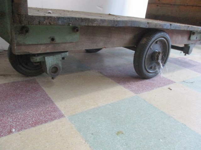 A vintage industrial Youngmans 70kg trolley - Image 6 of 7